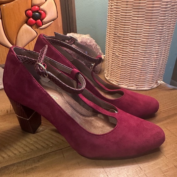 AEROSOLES North Star Wine Block Heel Mary Jane Shoes Rubber Sole Size 7 - Picture 1 of 12